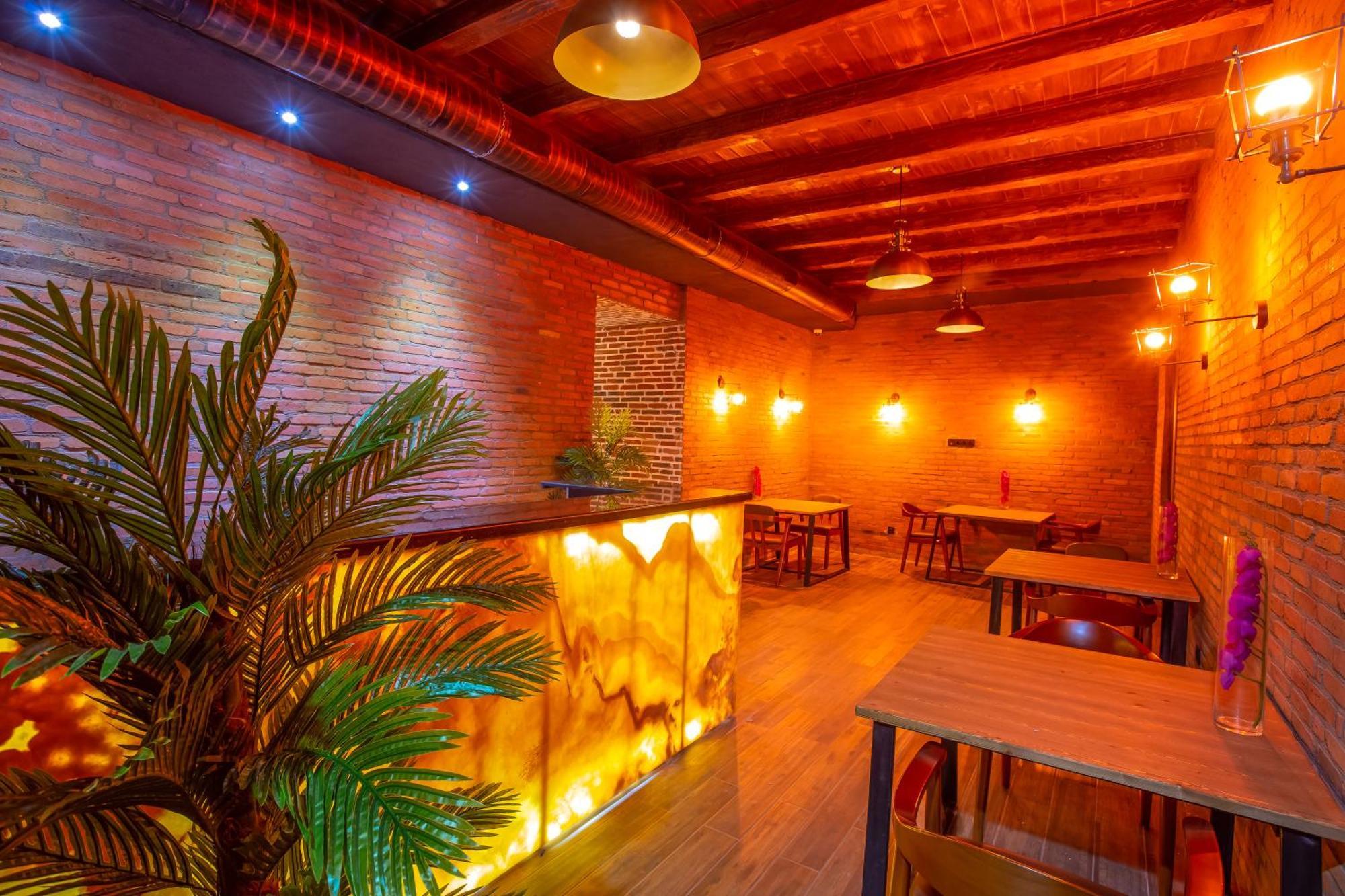 Royal Inn Tbilisi Buitenkant foto