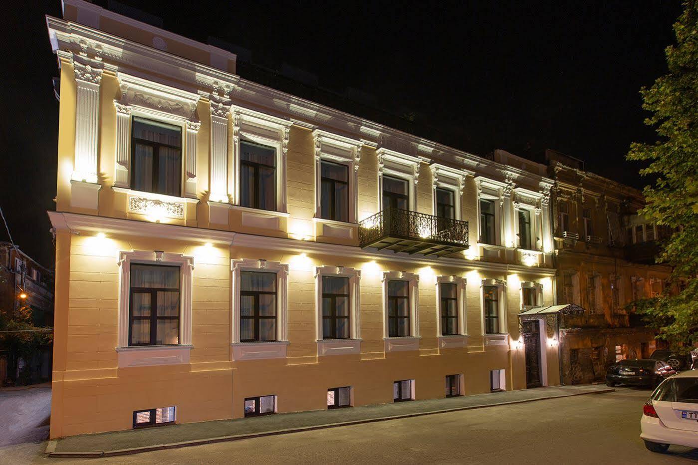 Royal Inn Tbilisi Buitenkant foto